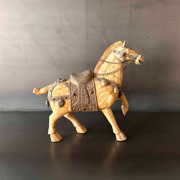 CABALLO MADERA Y HUESO.  BOJUY106