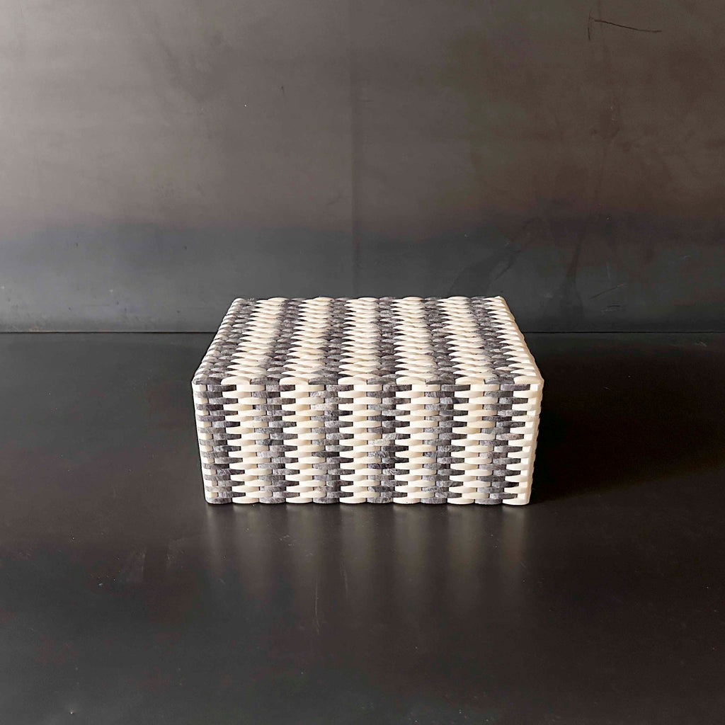 CAJA HUESO DOMINÓ.   EUSAN010A