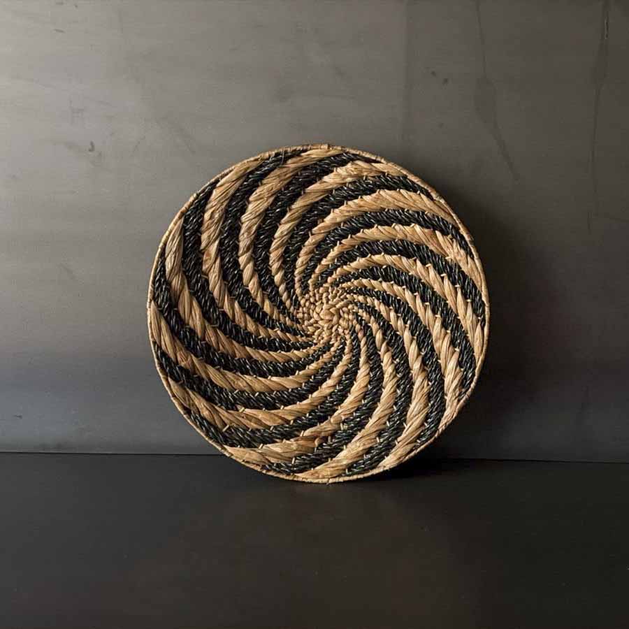 PLATO REHILETE NEGRO.  INATA021C