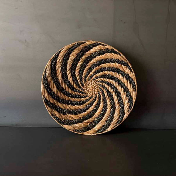 PLATO REHILETE NEGRO.  INATA021C