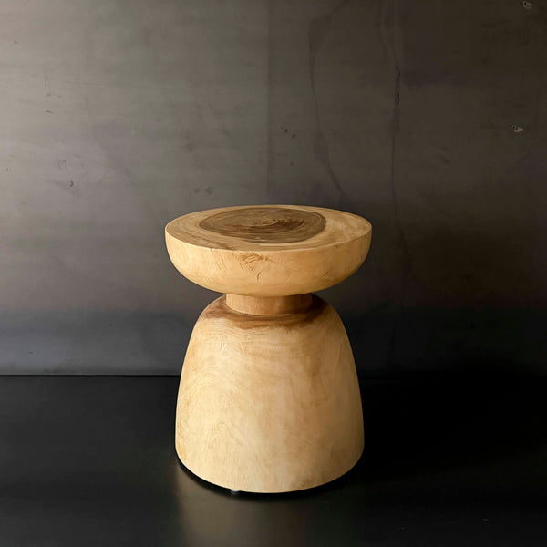 MESA LATERAL BRUNO NATURAL.  INETE004