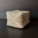 CANASTO BEIGE CUENTAS BLANCAS.  INJAY009A