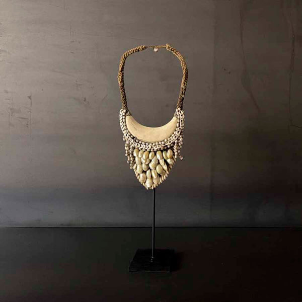 COLLAR YUA CUENTAS CON BASE.  INPAO077