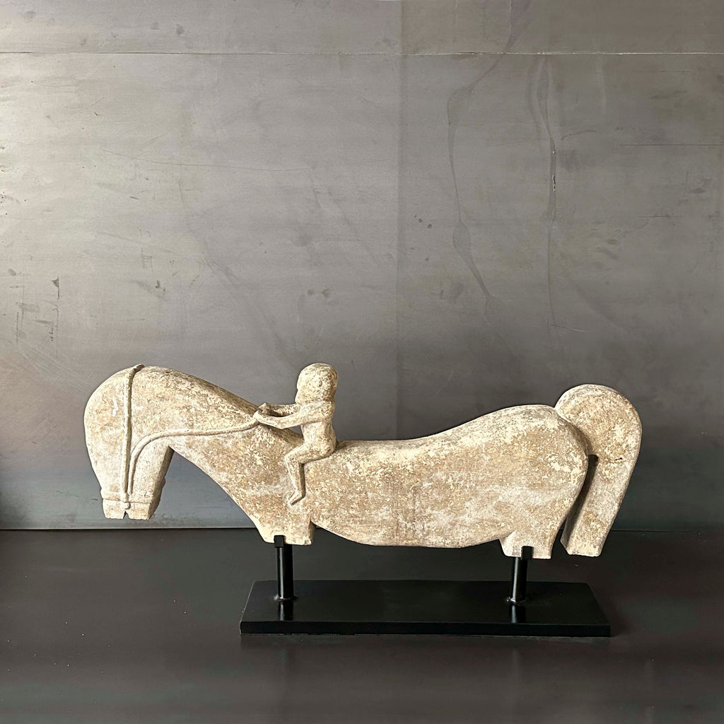CABALLO DE PIEDRA CON JINETE.  INRET009