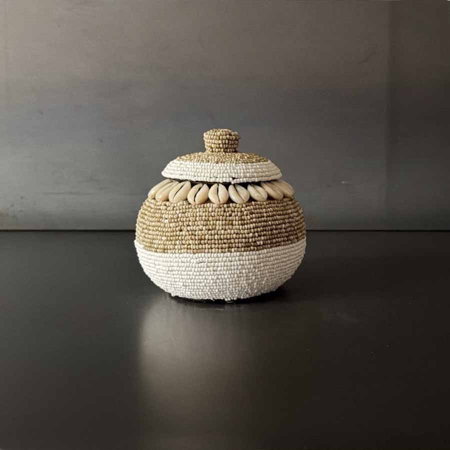 BOWL CON TAPA CUENTAS BLANCO Y BEIGE MED.    INSAG069B