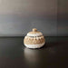 BOWL CON TAPA CUENTAS BLANCO Y BEIGE CH.    INSAG069C