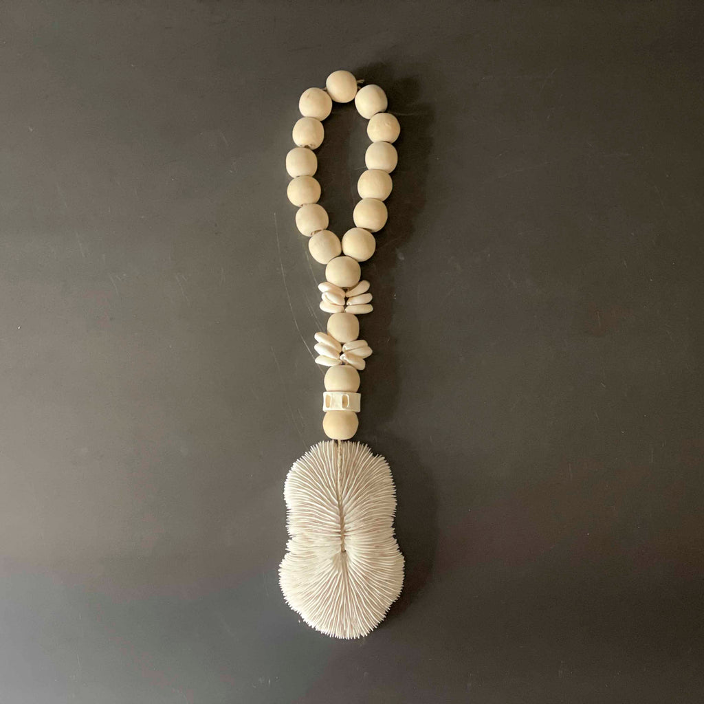 COLLAR CORAL Y CUENTAS.  INSAM019