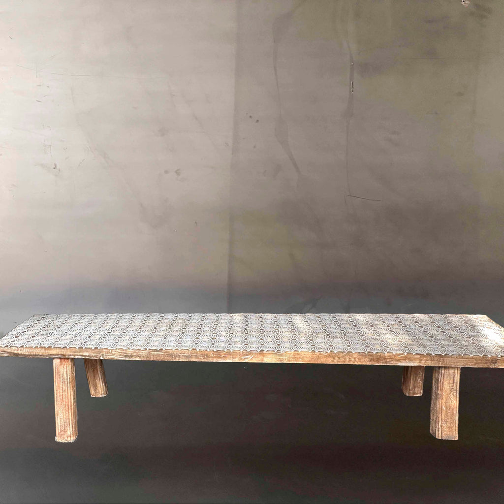 BANCA TALLADA CIRCULOS.  INVIC007A