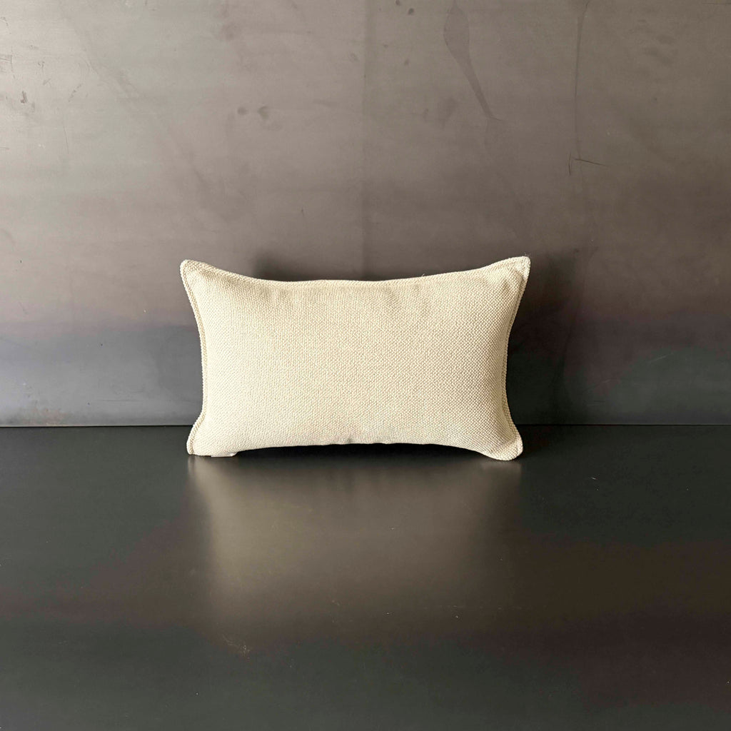 COJIN RIÑONERA BEIGE TEJIDO    MEDAN013B