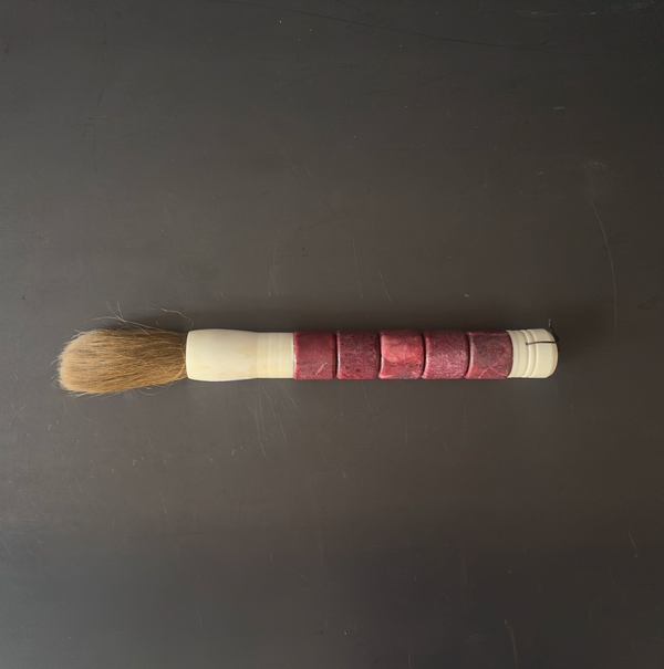 PINCEL PIEDRA ROJO.  BOMER114