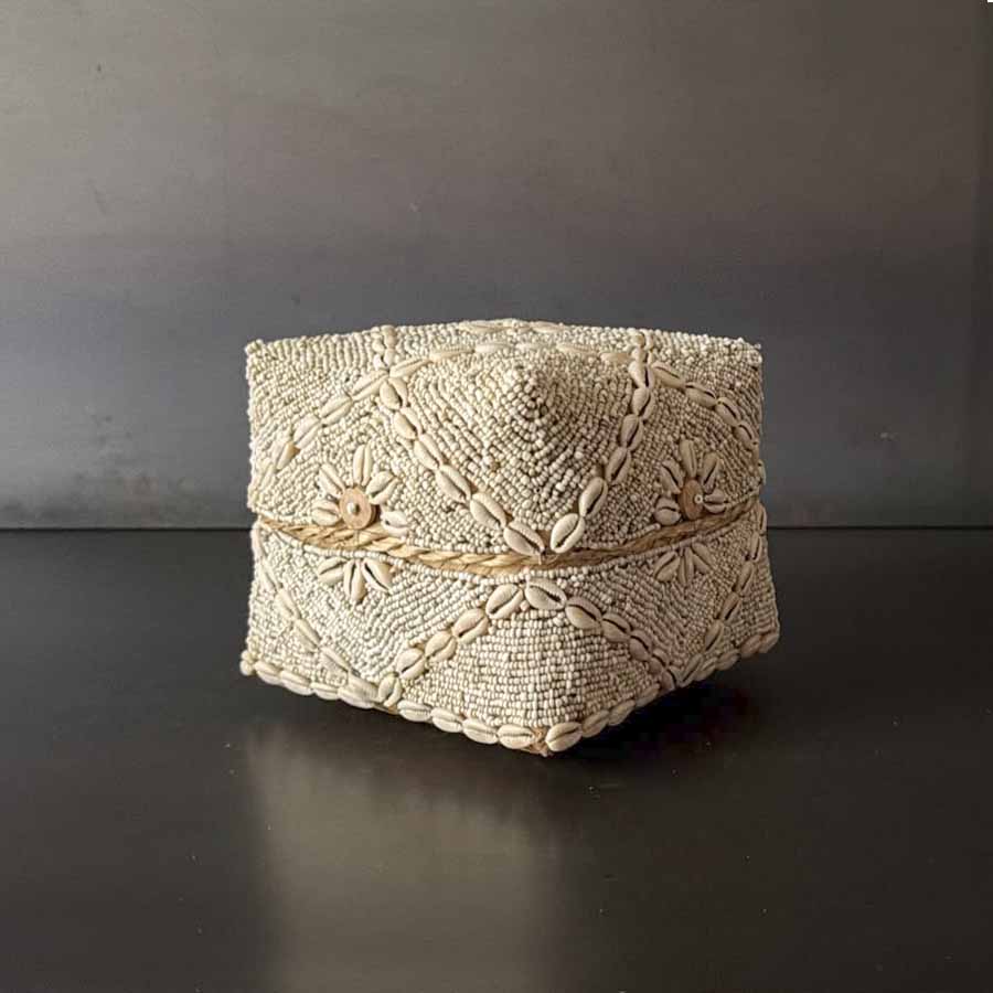 CANASTO CONCHAS FLOR MED..   INJAY006B