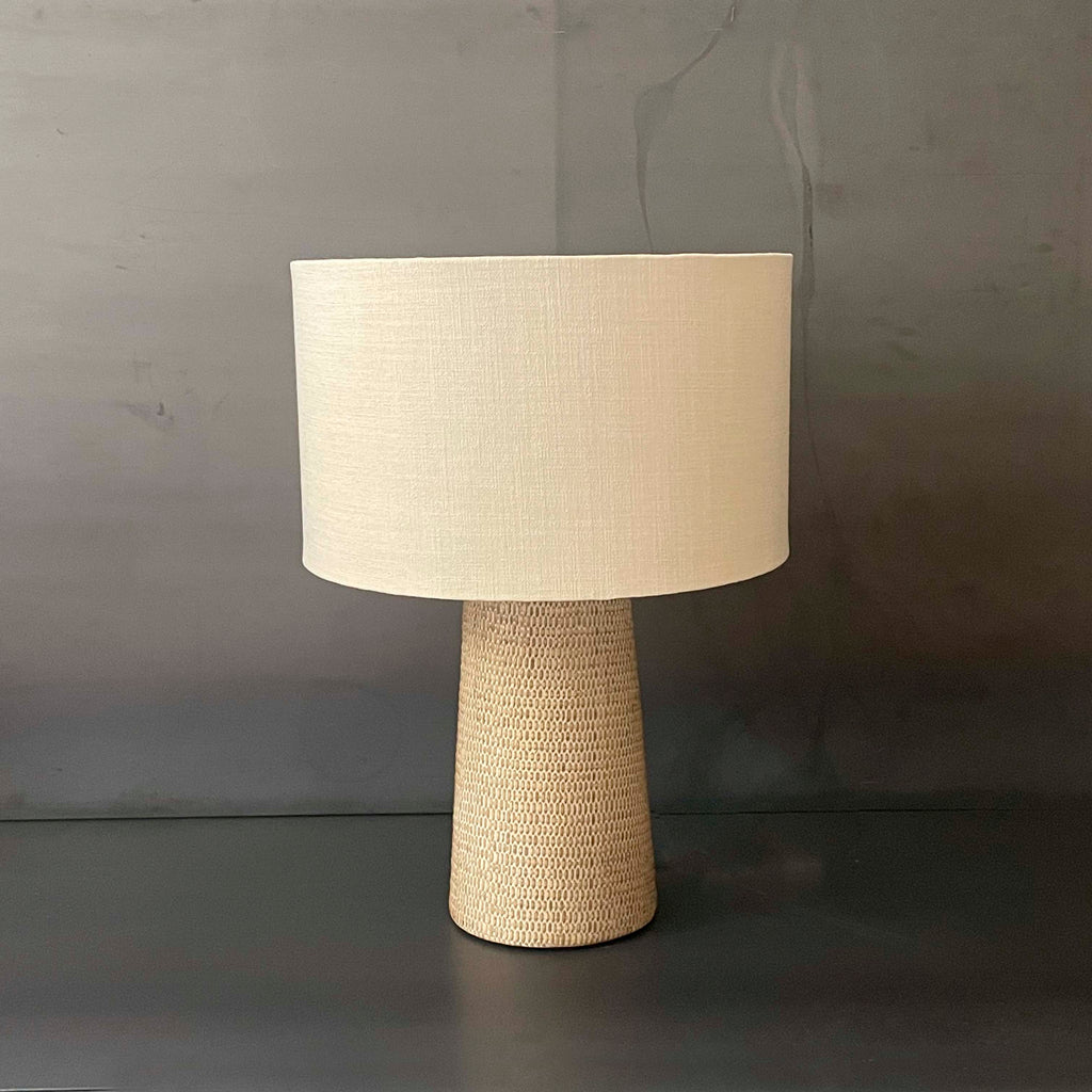 LAMPARA RATAN TRIANGULO.   INDECO035